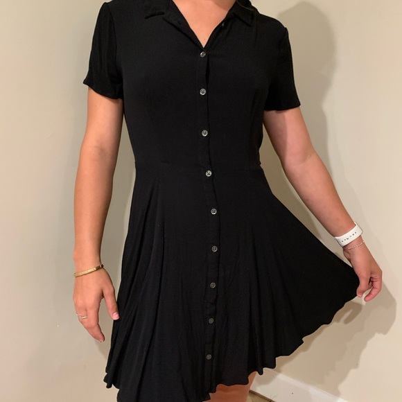 Urban outfitters flows black button down dress - Picture 2 of 3